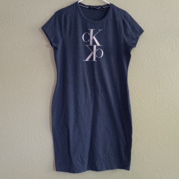 Calvin Klein Jeans T-shirt dress - Picture 1 of 9